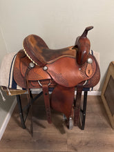 Load image into Gallery viewer, 15” Dakota Barrel Saddle