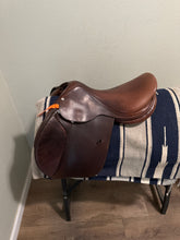 Load image into Gallery viewer, 17” Barnsby Jump Saddle