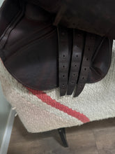 Load image into Gallery viewer, 17" CWD 2GS 2023 Jump Saddle