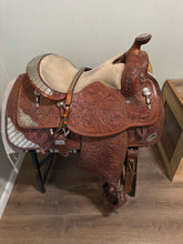 Load image into Gallery viewer, 16” Circle Y Equitation Saddle