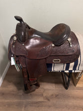 Load image into Gallery viewer, 16” Circle Y Western Saddle