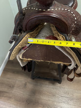 Load image into Gallery viewer, 15.5” Western Saddle