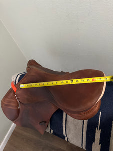 17.5” Prestige Jump Saddle