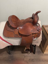 Load image into Gallery viewer, 15” Hereford Textan Western Saddle
