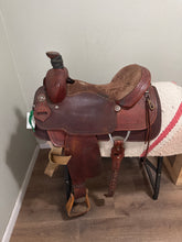 Load image into Gallery viewer, 16" Double J Roping Saddle