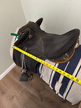 Load image into Gallery viewer, 16” Queensland Outrider Australian Saddle