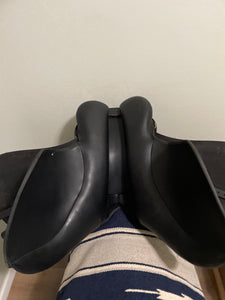 16.5” Black Wintec AP English Synthetic Saddle