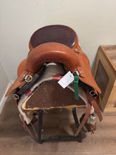Load image into Gallery viewer, 16” Adjustable Endurance Saddle