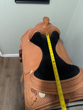 Load image into Gallery viewer, 17” Sterling Custom Goldmine Western Saddle