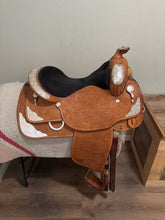 Load image into Gallery viewer, 16” Circle Y Show Saddle