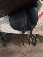 Load image into Gallery viewer, 18.5” Adam Ellis Dressage Saddle