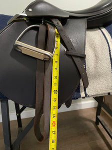 16.5” Barnsby Pegasus Jump Saddle