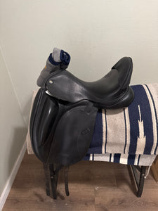 17” N2 Cardhu Monoflap Dressage Saddle