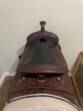 Load image into Gallery viewer, 15.5” Circle Y Park And Trail Western Saddle