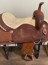 Load image into Gallery viewer, 16” Tex Tan Cutting Saddle