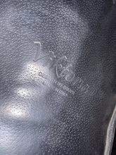 Load image into Gallery viewer, 17.5” Equipe Viktoria Monoflap Dressage Saddle