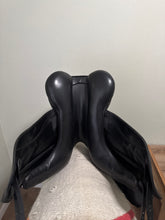 Load image into Gallery viewer, 17” Custom Advantage Monoflap Dressage Saddle