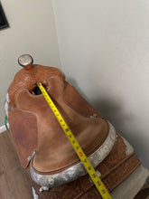 Load image into Gallery viewer, 16.5” Broken Horn Western Saddle