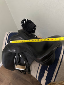 17.5” Custom Monoflap Dressage Saddle