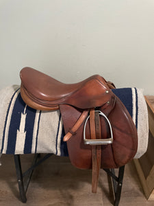 17.5” Devoucoux Bairritz Jump Saddle