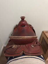 Load image into Gallery viewer, 17” Wades Diamond K Western Saddle
