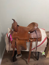 Load image into Gallery viewer, 15” Suede Ranch Cutting Saddle