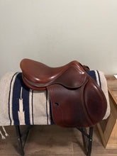 Load image into Gallery viewer, 17.5 Antares 2005 English Saddle