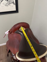 Load image into Gallery viewer, 15.5” Sharon Saares Endurance Saddle