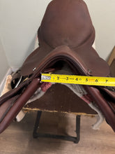 Load image into Gallery viewer, 16.5” Ovation Adjustable AP Saddle