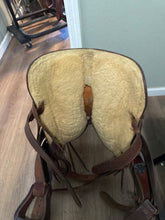 Load image into Gallery viewer, 14.5” Art Hugenburger Western Saddle