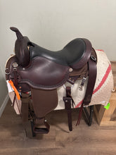 Load image into Gallery viewer, 17” High Horse Daisetta Hybrid Western Saddle