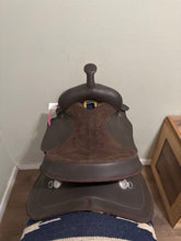 Load image into Gallery viewer, 15” Wintec Synthetic Western Saddle