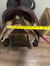 Load image into Gallery viewer, 15” Circle Y Equitation Western Arabian Saddle