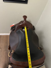 Load image into Gallery viewer, 17.5” Parelli Western Saddle