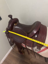 Load image into Gallery viewer, 17” Cashel Trail Saddle
