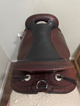 Load image into Gallery viewer, 17” Circle Y Park and Trail Endurance Saddle