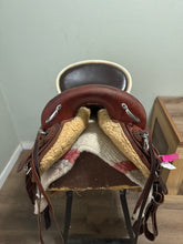 Load image into Gallery viewer, 15.5” Sharon Saares Endurance Saddle