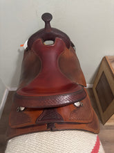 Load image into Gallery viewer, 17” Crates Reiner Western Saddle