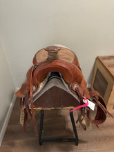 Load image into Gallery viewer, 15” Roping Western Saddle