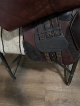 Load image into Gallery viewer, 17” Equiline Jump Saddle