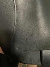 Load image into Gallery viewer, 17.5” Custom Coronado Monoflap Dressage Saddle