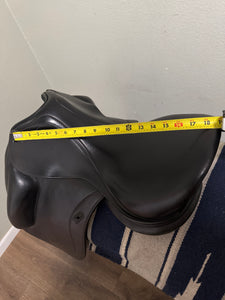 17.5” CWD Monoflap Dressage Saddle