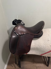 Load image into Gallery viewer, 18.5” Adam Ellis Dressage Saddle