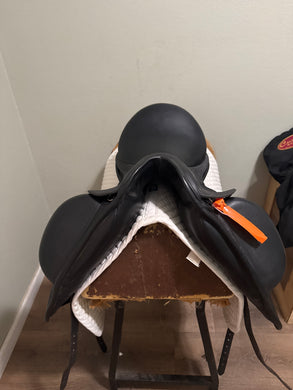 17” Custom Coda Monoflap Dressage Saddle