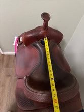 Load image into Gallery viewer, 15” Crates Western Saddle