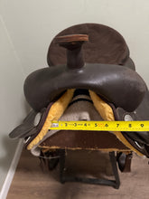 Load image into Gallery viewer, 15” Wintec Synthetic Western Saddle