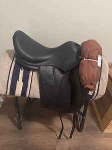 17” Voltaire Adelade 2017 Dressage Saddle