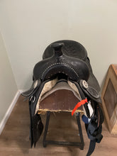 Load image into Gallery viewer, 17” King Series Synthetic Western Saddle