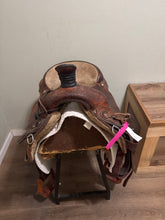Load image into Gallery viewer, 15.5 Billy Cook Western Rope Saddle
