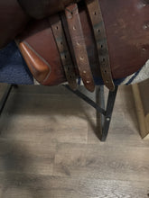 Load image into Gallery viewer, 17.5” Devoucoux Biarritz 2A Jump Saddle